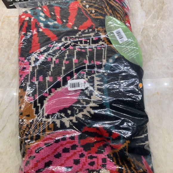 Farm Rio Shell Sweater Dress - Picture 10 of 17